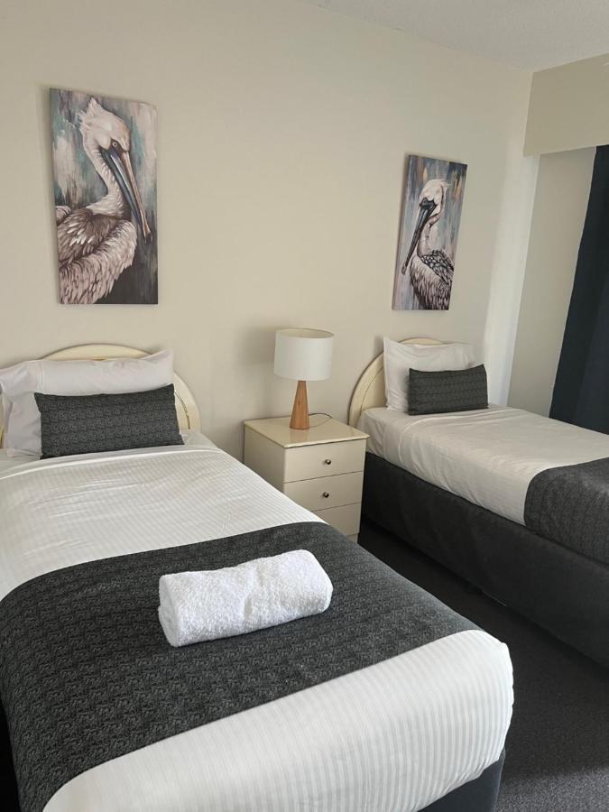 White Crest Apartments Hervey Bay Extérieur photo