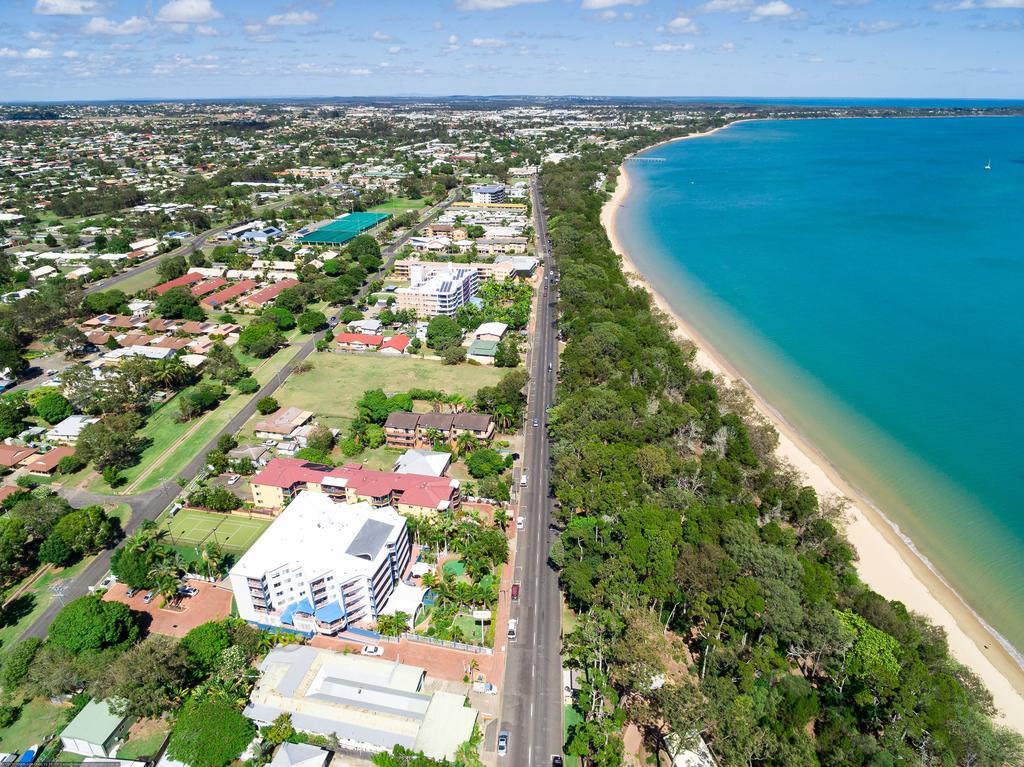 White Crest Apartments Hervey Bay Extérieur photo