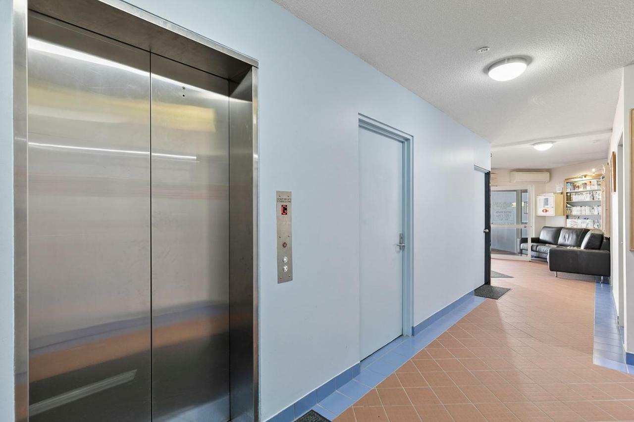White Crest Apartments Hervey Bay Extérieur photo