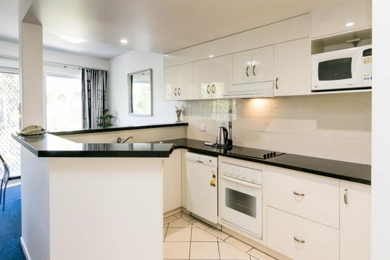 White Crest Apartments Hervey Bay Extérieur photo