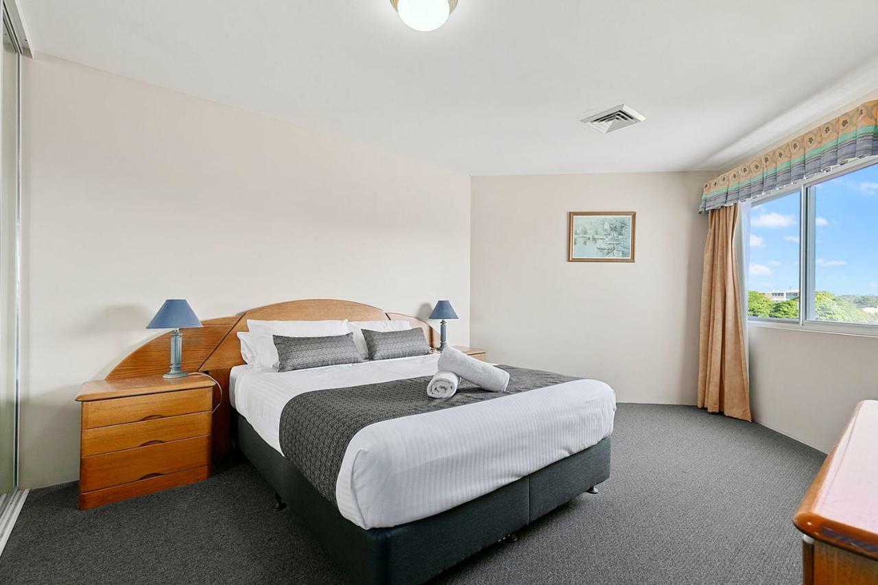 White Crest Apartments Hervey Bay Extérieur photo