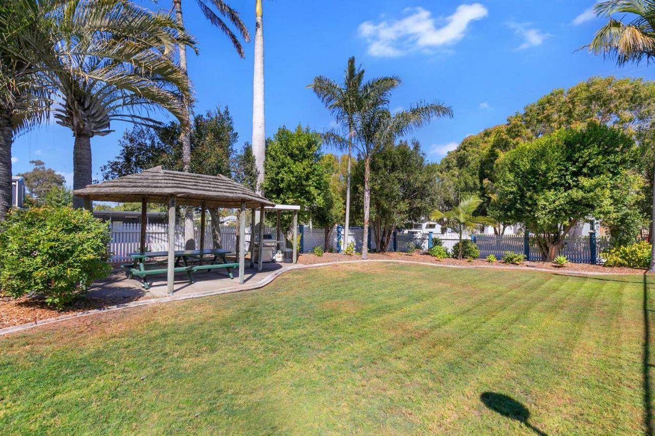 White Crest Apartments Hervey Bay Extérieur photo